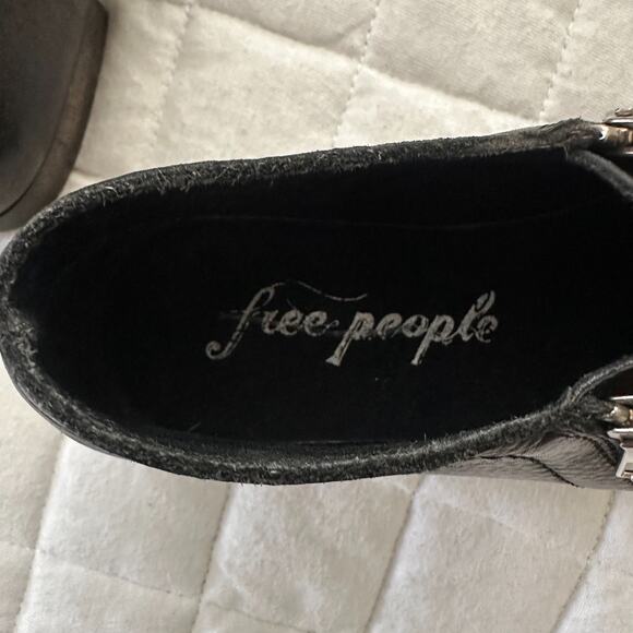 FREE PEOPLE Womens Ankle Boots 36 US 6 Black Leather Low Heel Pointed Toe Zipper - Picture 7 of 14